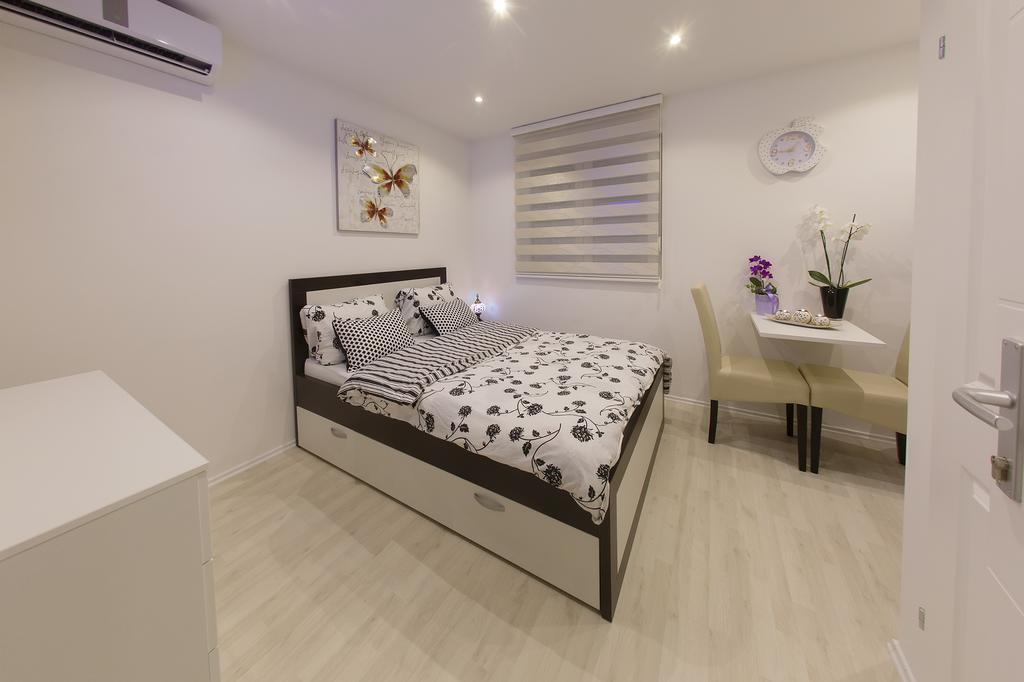 מוסטר Apartments Aida מראה חיצוני תמונה
